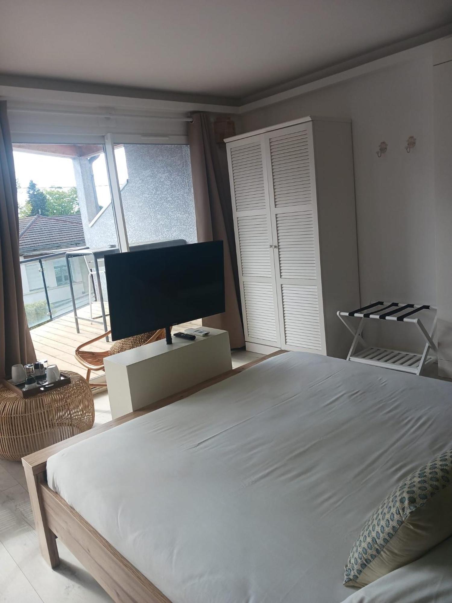 Aracari Hotel Villars-les-Dombes Exterior foto